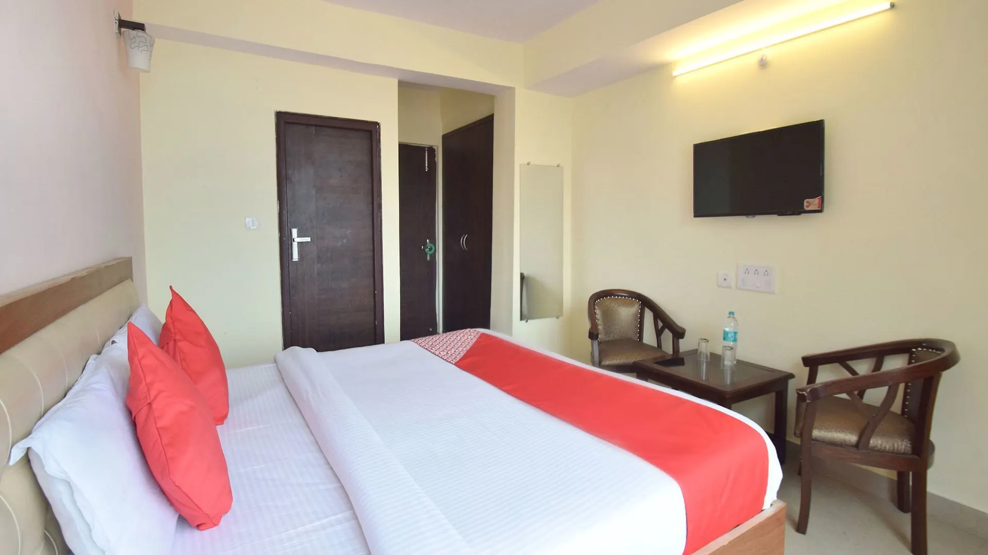 Oyo 8439 Hotel Howard Shimla